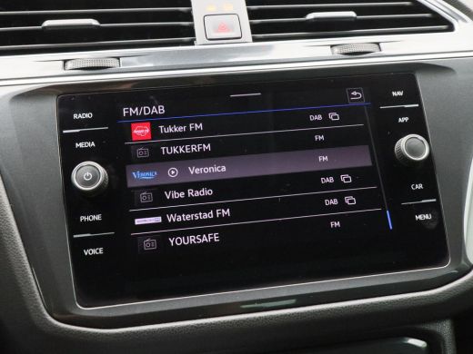 Volkswagen Tiguan 1.5 TSi 150 Pk Automaat Life | Trekhaak | Adaptive Cruise | Carplay | Climate Control | Parkeerse... ActivLease financial lease