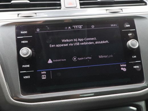 Volkswagen Tiguan 1.5 TSi 150 Pk Automaat Life | Trekhaak | Adaptive Cruise | Carplay | Climate Control | Parkeerse... ActivLease financial lease