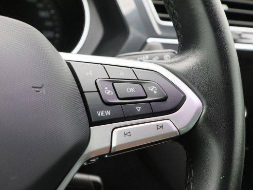 Volkswagen Tiguan 1.5 TSi 150 Pk Automaat Life | Trekhaak | Adaptive Cruise | Carplay | Climate Control | Parkeerse... ActivLease financial lease