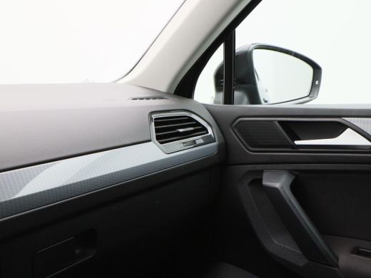 Volkswagen Tiguan 1.5 TSi 150 Pk Automaat Life | Trekhaak | Adaptive Cruise | Carplay | Climate Control | Parkeerse... ActivLease financial lease