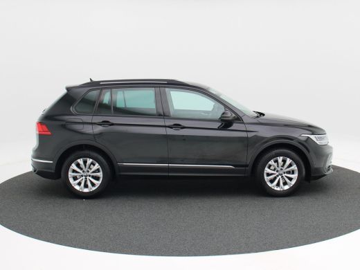 Volkswagen Tiguan 1.5 TSi 150 Pk Automaat Life | Trekhaak | Adaptive Cruise | Carplay | Climate Control | Parkeerse... ActivLease financial lease