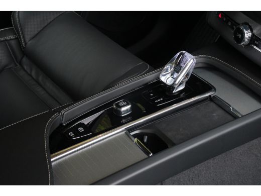 Volvo  XC90 T8 Recharge AWD Ultimate Dark | Black Pack | Luchtvering (Selected Level) | Bowers&Wilkins | 360 ... ActivLease financial lease