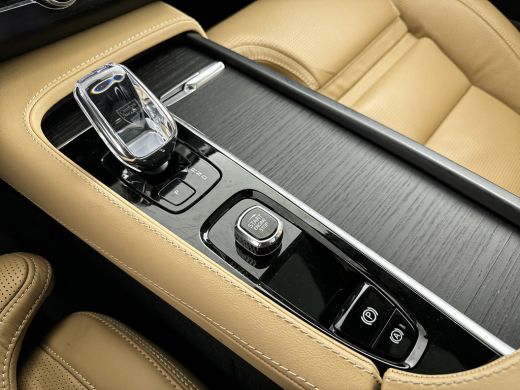 Volvo  XC90 T8 Recharge Ultimate Dark | 22" | Luchtvering | Geventileerd Nappa | Bowers & Wilkins | Stoelmass... ActivLease financial lease