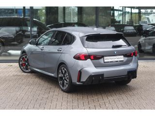 BMW 1 Serie 120 M Sport Automaat / Sportstoelen / Achteruitrijcamera / M Adaptief onderstel / Adaptieve LED /...