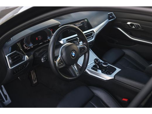 BMW 3 Serie Touring 330e High Executive M Sport Automaat / Panoramadak / Sportstoelen / Achteruitrijcamera / ... ActivLease financial lease