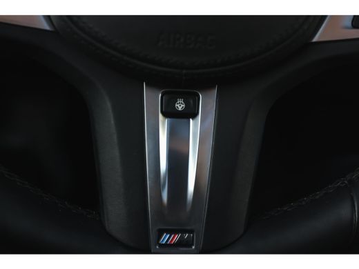 BMW 3 Serie Touring 330e High Executive M Sport Automaat / Panoramadak / Sportstoelen / Achteruitrijcamera / ... ActivLease financial lease
