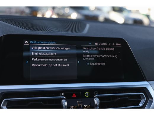 BMW 3 Serie Touring 330e High Executive M Sport Automaat / Panoramadak / Sportstoelen / Achteruitrijcamera / ... ActivLease financial lease