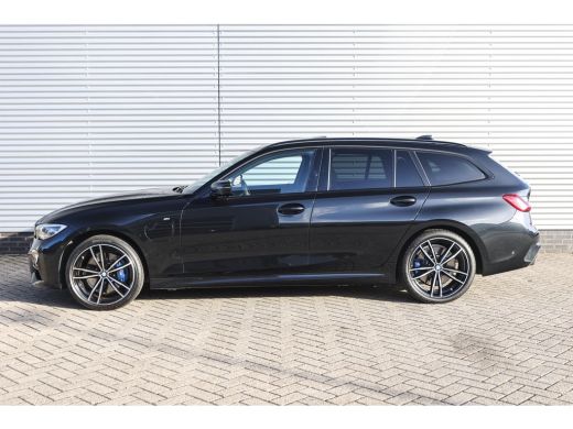 BMW 3 Serie Touring 330e High Executive M Sport Automaat / Panoramadak / Sportstoelen / Achteruitrijcamera / ... ActivLease financial lease