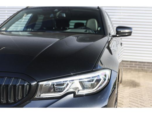 BMW 3 Serie Touring 330e High Executive M Sport Automaat / Panoramadak / Sportstoelen / Achteruitrijcamera / ... ActivLease financial lease