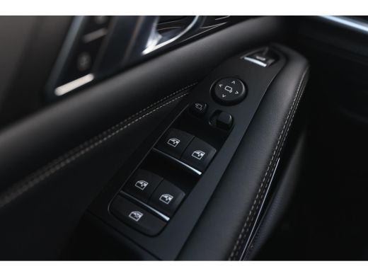 BMW X5 xDrive50e High Executive M Sport Automaat / Panoramadak / Trekhaak / Soft-Close / Adaptief onders... ActivLease financial lease