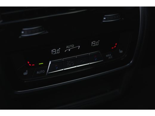 BMW X5 xDrive50e High Executive M Sport Automaat / Panoramadak / Trekhaak / Soft-Close / Adaptief onders... ActivLease financial lease