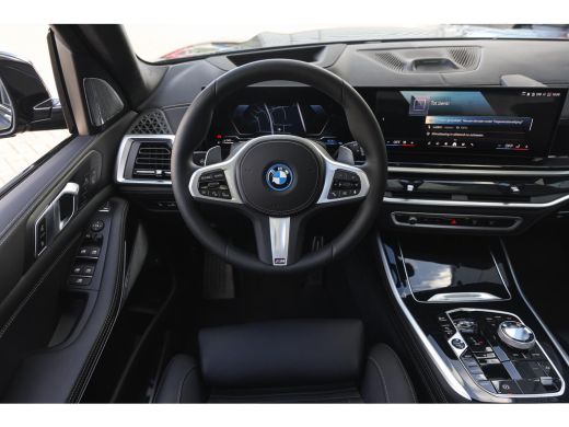 BMW X5 xDrive50e High Executive M Sport Automaat / Panoramadak / Trekhaak / Soft-Close / Adaptief onders... ActivLease financial lease
