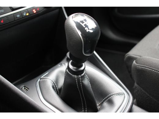 Ford Fiesta 1.0EB Hybrid TITANIUM | NL-AUTO! | 1 EIGENAAR! | WINTERPACK | PARK SENS | CRUISE | LED | NAVI | C... ActivLease financial lease