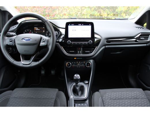 Ford Fiesta 1.0EB Hybrid TITANIUM | NL-AUTO! | 1 EIGENAAR! | WINTERPACK | PARK SENS | CRUISE | LED | NAVI | C... ActivLease financial lease