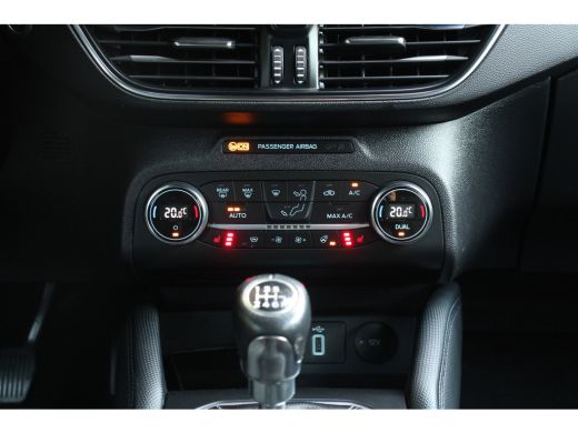 Ford Focus 1.0 EcoBoost Hybrid Active X Business | NL auto | 1e eig | Adapt. Cruise | Elek. Trekhaak | Clima... ActivLease financial lease