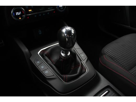 Ford Focus 1.0EB ST-LINE | NL-AUTO! | B&O | CAMERA | ALL SEASON | WINTERPACK | PARK SENS V+A | DEALER OH! | ... ActivLease financial lease