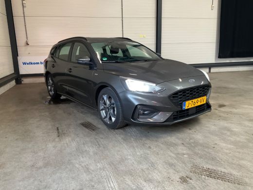 Ford Focus 1.0EB ST-LINE | NL-AUTO! | B&O | CAMERA | ALL SEASON | WINTERPACK | PARK SENS V+A | DEALER OH! | ... ActivLease financial lease