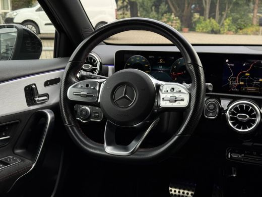 Mercedes-Benz A-Klasse 180 Aut. Sol. AMG Sport | Panorama | Burmester | Memory | Multi Beam | Sfeer Verlichting | ActivLease financial lease