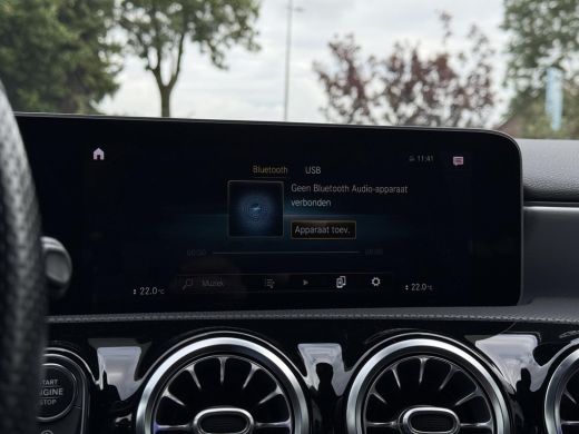 Mercedes-Benz A-Klasse 180 Aut. Sol. AMG Sport | Panorama | Burmester | Memory | Multi Beam | Sfeer Verlichting | ActivLease financial lease