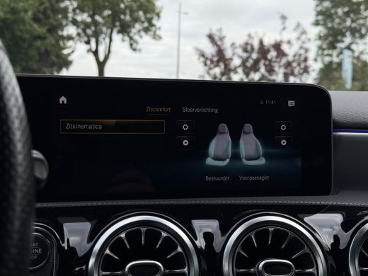 Mercedes-Benz A-Klasse 180 Aut. Sol. AMG Sport | Panorama | Burmester | Memory | Multi Beam | Sfeer Verlichting | ActivLease financial lease