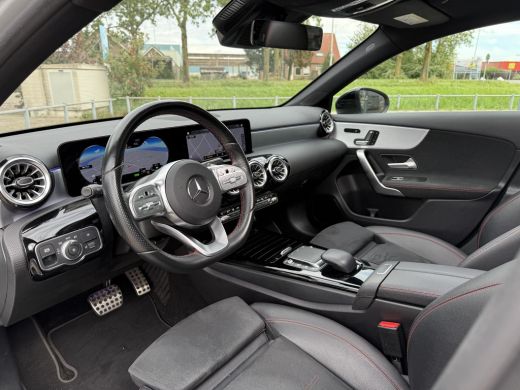 Mercedes-Benz A-Klasse 250e Aut. Sol. AMG Ultimate | Panorama | Burmester | Memory | Multi Beam | Sfeer Verlichting | ActivLease financial lease