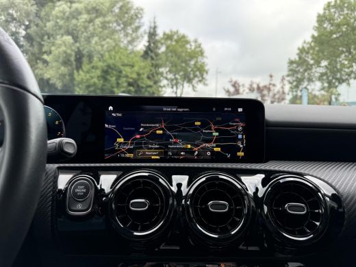 Mercedes-Benz A-Klasse A180 Aut. Business Sol. | Xenon-LED  | Navi | Camera | ECC | ActivLease financial lease