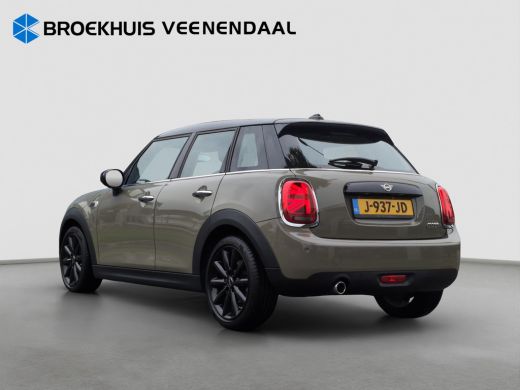 Mini Cooper 1.5 Cooper Chili | Panoramadak | Parkeersensoren | 17 inch | LED | ActivLease financial lease