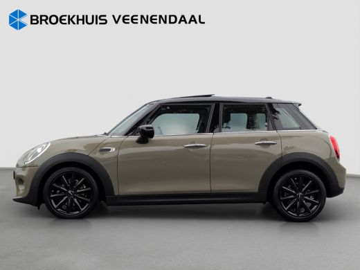 Mini Cooper 1.5 Cooper Chili | Panoramadak | Parkeersensoren | 17 inch | LED | ActivLease financial lease