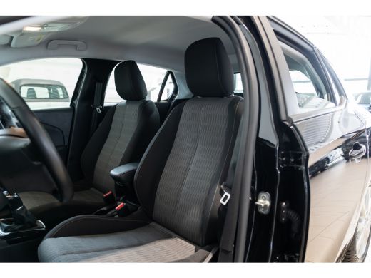 Opel Corsa 1.2 Edition | Parkeersensoren | Armsteun | Verwarmd Stuurwiel | Apple Carplay & Android Auto | El... ActivLease financial lease