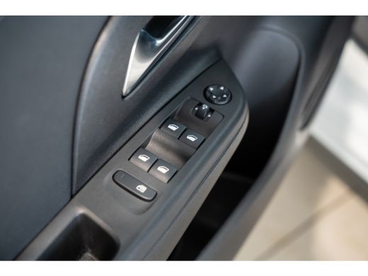 Opel Corsa-e Elegance 50 kWh | Navigatie | Apple Carplay & Android Auto | Climate Controle | Cruise Controle | ActivLease financial lease