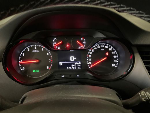 Opel Crossland X 1.2 T. 110 pk Edition LAGE KMSTAND | Airco | Lichtmetalen velgen 16" | Metaalkleur ActivLease financial lease