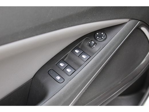Opel Crossland X 1.2 Turbo 110 pk Innovation Navigatie Park Pilot ECC / Navigatie / Carplay / Parkeersensoren / Cl... ActivLease financial lease