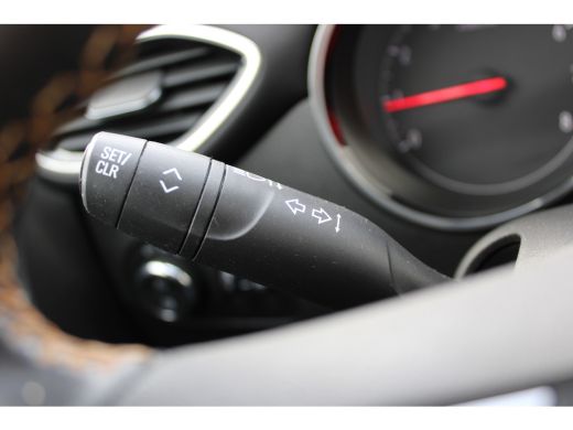 Opel Crossland X 1.2 Turbo 110 pk Innovation Navigatie Park Pilot ECC / Navigatie / Carplay / Parkeersensoren / Cl... ActivLease financial lease