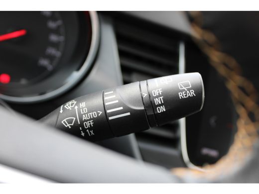 Opel Crossland X 1.2 Turbo 110 pk Innovation Navigatie Park Pilot ECC / Navigatie / Carplay / Parkeersensoren / Cl... ActivLease financial lease