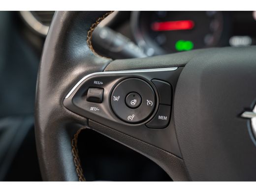 Opel Crossland X 1.2 Turbo Innovation | Navigatie | Parkeersensoren | Stoel & Stuurverwarming | Climate Controle | ActivLease financial lease