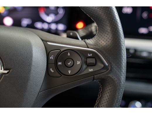 Opel Grandland 1.6 Turbo Plug-In Hybrid 300PK 4x4 GSe | Alcantara GSE Stoelen | Camera | LED | Stoel & Stuurverw... ActivLease financial lease