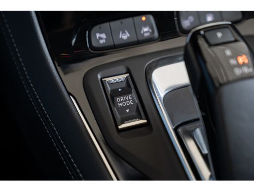 Opel Grandland 1.6 Turbo Plug-In Hybrid 300PK 4x4 GSe | Alcantara GSE Stoelen | Camera | LED | Stoel & Stuurverw... ActivLease financial lease