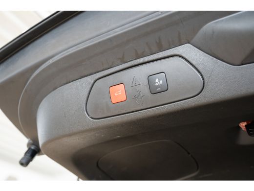Opel Grandland 1.6 Turbo Plug-In Hybrid 300PK 4x4 GSe | Alcantara GSE Stoelen | Camera | LED | Stoel & Stuurverw... ActivLease financial lease