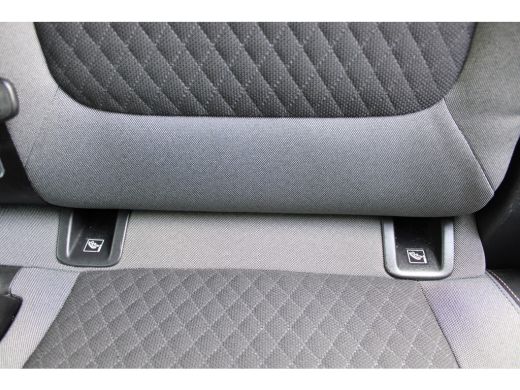 Opel Grandland X 1.2 Turbo 130 pk Elegance / Navigatie / Camera / Parkeersensoren / Carplay / ActivLease financial lease