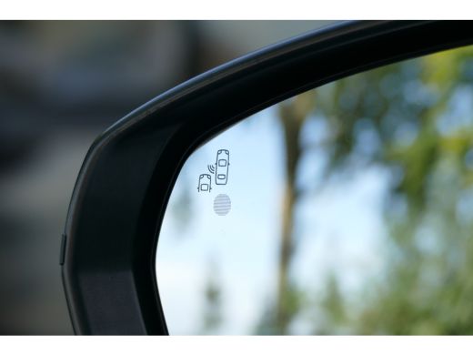 Opel Grandland X 1.2 TURBO 130PK ULTIMATIE / NAVI / LEDER / LED / CLIMA / PDC / 19"LMV / CAMERA V+A / KEYLESS / WI... ActivLease financial lease