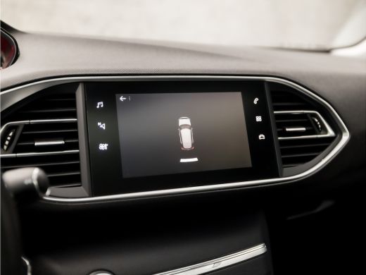 Peugeot 308 1.2 PureTech Sport (PANORAMADAK, APPLE CARPLAY, GROOT NAVI, GETINT GLAS, SPORTSTOELEN, LANE ASSIS... ActivLease financial lease