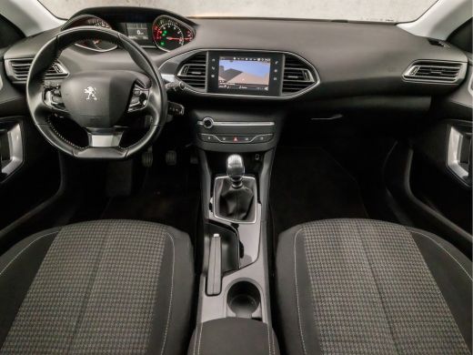 Peugeot 308 1.2 PureTech Sport (PANORAMADAK, APPLE CARPLAY, GROOT NAVI, GETINT GLAS, SPORTSTOELEN, LANE ASSIS... ActivLease financial lease
