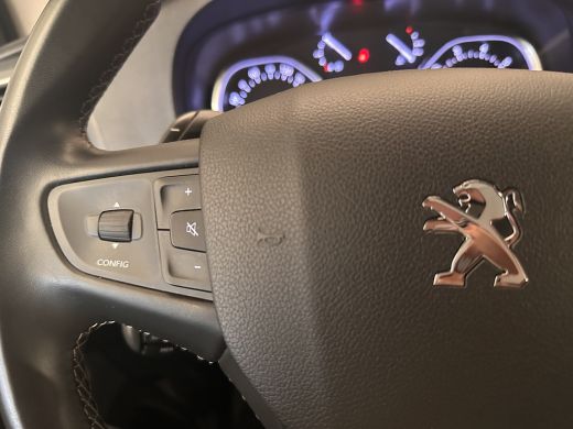Peugeot Expert 2.0 BlueHDI 180 S&S DC | Achterdeuren met ruiten | Alarm klasse 1(startblokkering) | Armsteun voor ActivLease financial lease