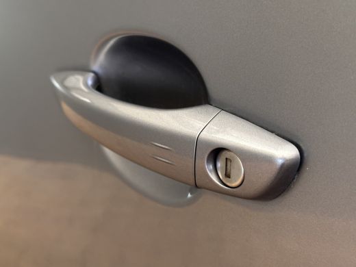 Peugeot Expert 2.0 BlueHDI 180 S&S DC | Achterdeuren met ruiten | Alarm klasse 1(startblokkering) | Armsteun voor ActivLease financial lease