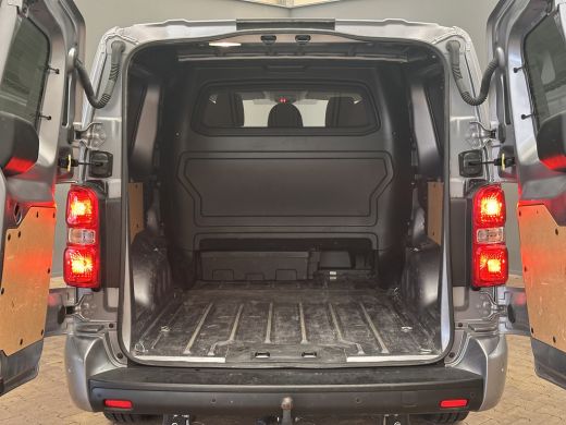 Peugeot Expert 2.0 BlueHDI 180 S&S DC | Achterdeuren met ruiten | Alarm klasse 1(startblokkering) | Armsteun voor ActivLease financial lease