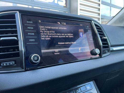 Skoda Karoq 1.5 TSI 150 pk ACT Business Edition 7-DSG | Panoramadak | Achteruitrijcamera | Apple carplay | ActivLease financial lease