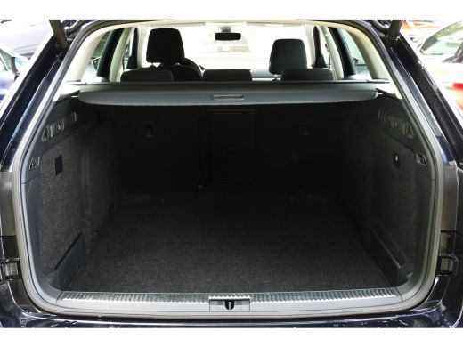 Skoda Superb Combi 1.5 TSI 150PK ACT BUSINESS EDITION PLUS AUTOMAAT / NAVI / LED / PDC / CLIMA / 17"LMV / CAME... ActivLease financial lease