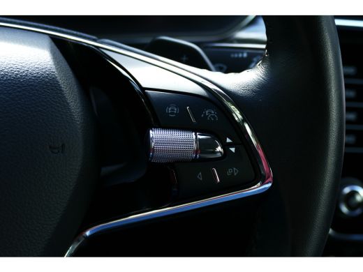 Skoda Superb Combi 1.5 TSI 150PK ACT BUSINESS EDITION PLUS AUTOMAAT / NAVI / LED / PDC / CLIMA / 17"LMV / CAME... ActivLease financial lease