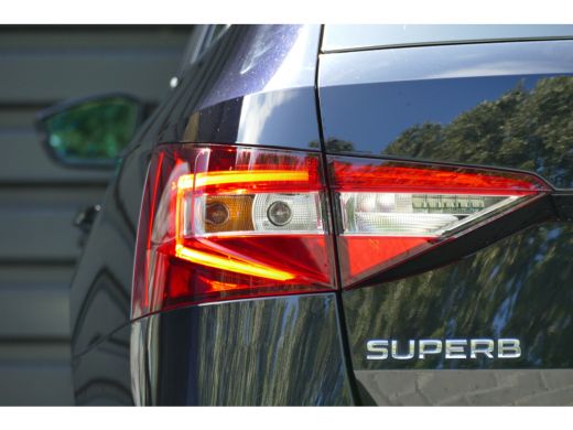 Skoda Superb Combi 1.5 TSI 150PK ACT BUSINESS EDITION PLUS AUTOMAAT / NAVI / LED / PDC / CLIMA / 17"LMV / CAME... ActivLease financial lease