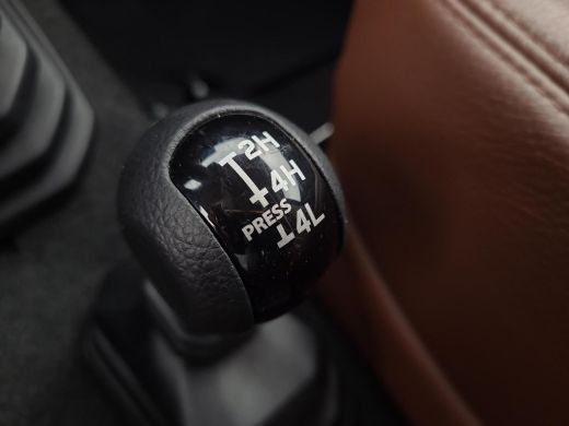 Suzuki Jimny 1.5 Stijl | Apple CarPlay | Trekhaak | Leder | Rijklaarprijs incl. garantie | ActivLease financial lease